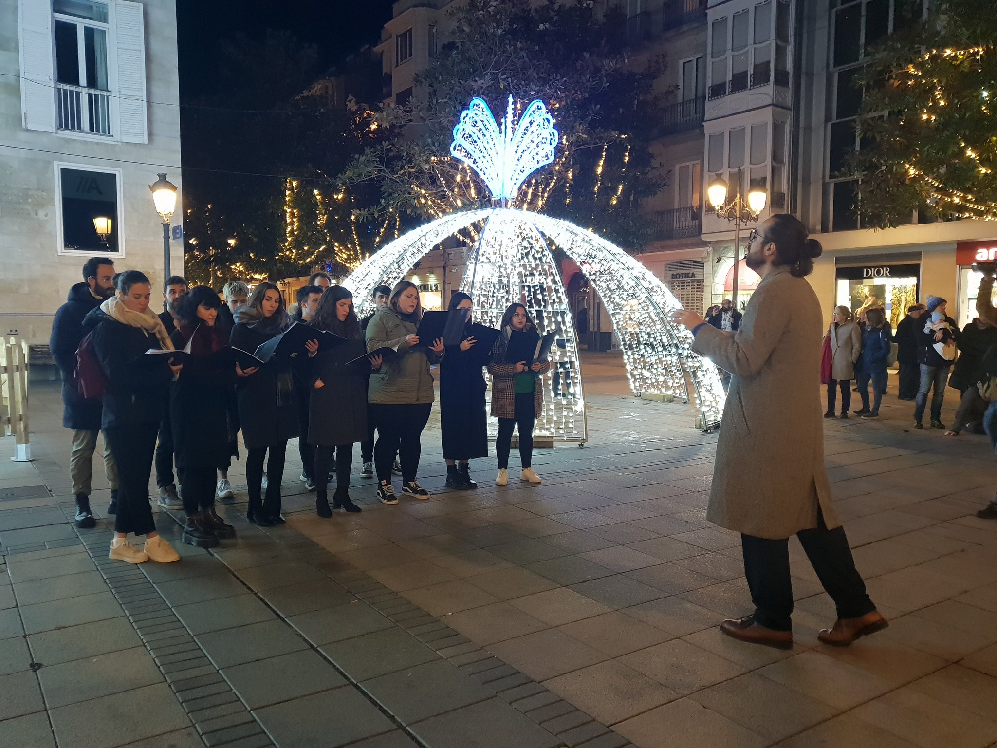 Actuación del Coro de EUNEIZ en Vitoria-Gasteiz en el 2022