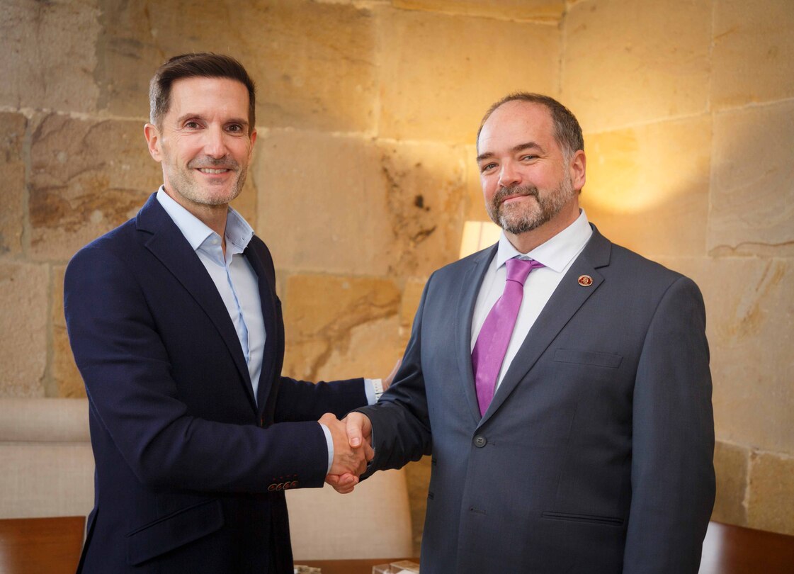 1.-ndp - -euneiz-y-qs.jpg_original